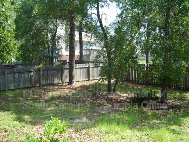 Building Photo - 8 Ridge Pond Dr