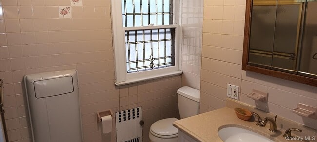 Building Photo - 84-36 Abingdon Rd