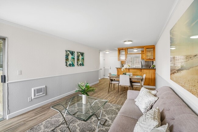 Building Photo - FOR RENT 1Br/1Ba 626 Sf Second Floor Condo...