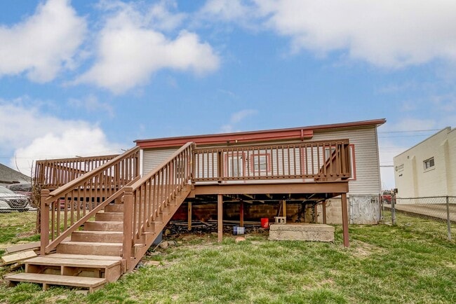 Building Photo - 29 N Main St