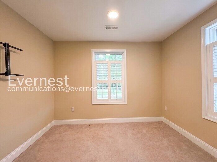 Building Photo - 109 Chesapeake Bay Dr
