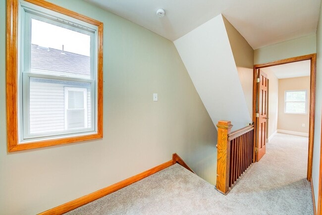 Building Photo - Stunning 3 bedroom home in Bon Air availab...