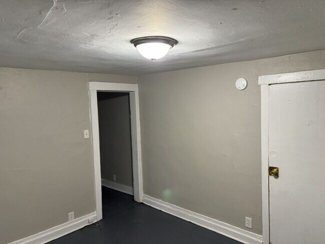 Building Photo - 104 Steuben St