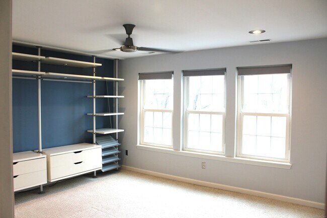 Building Photo - 38 Woodhill Rd