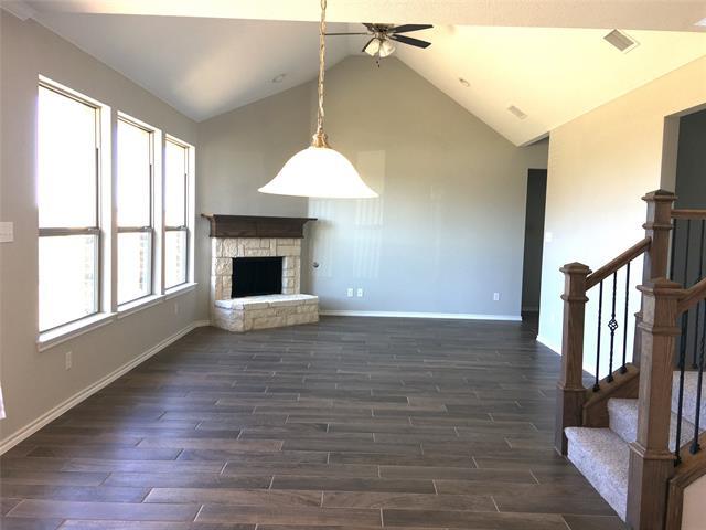 Building Photo - 601 Long Prairie Dr