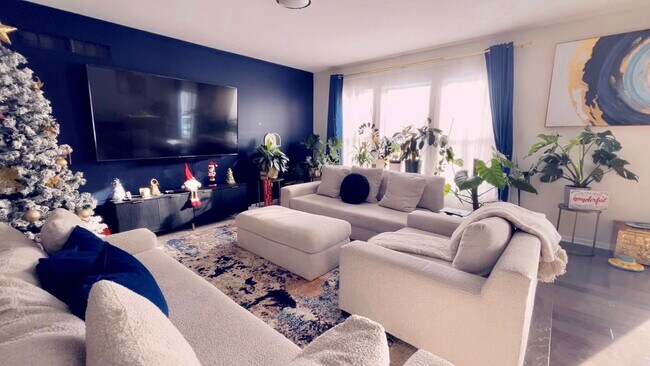 Building Photo - 3722 Park Creek Ln