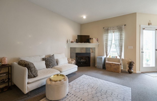 Building Photo - 6298 SW Grand Oaks Dr