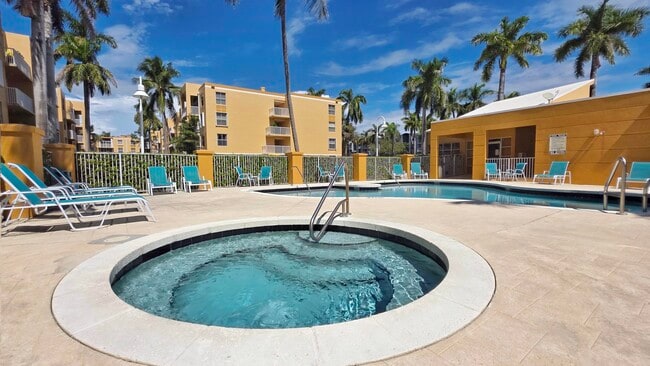 Building Photo - 1341 SE 3rd Ave