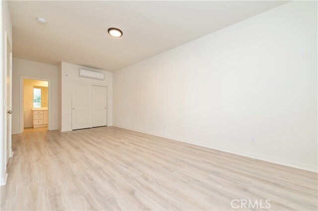 Building Photo - 155 Frame