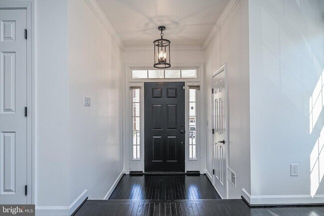 Building Photo - 12700 Dogwood Hills Ln