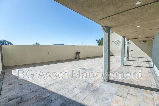 Building Photo - 1459 MacArthur Blvd