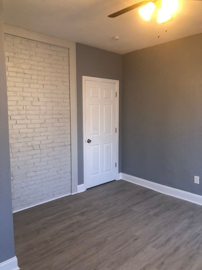 Building Photo - 121 Cohassett St