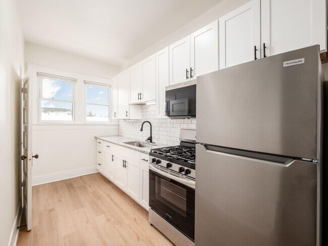 Building Photo - 49 S Liberty St