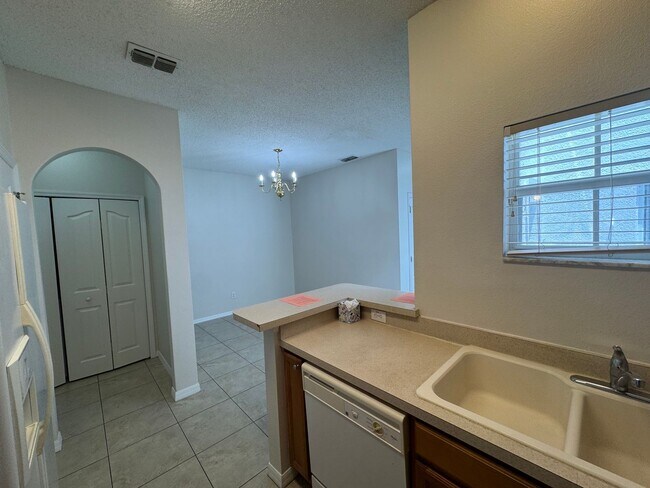 Building Photo - 3548 Peppervine Dr
