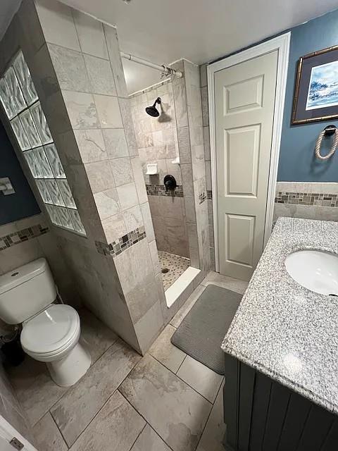 Building Photo - 3802 Saxon Dr