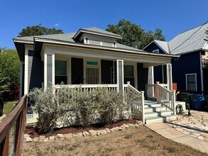 Building Photo - Ready For Move In - Beautifully Renovated Cottage Home in South San Antonio - Near Downtown SA