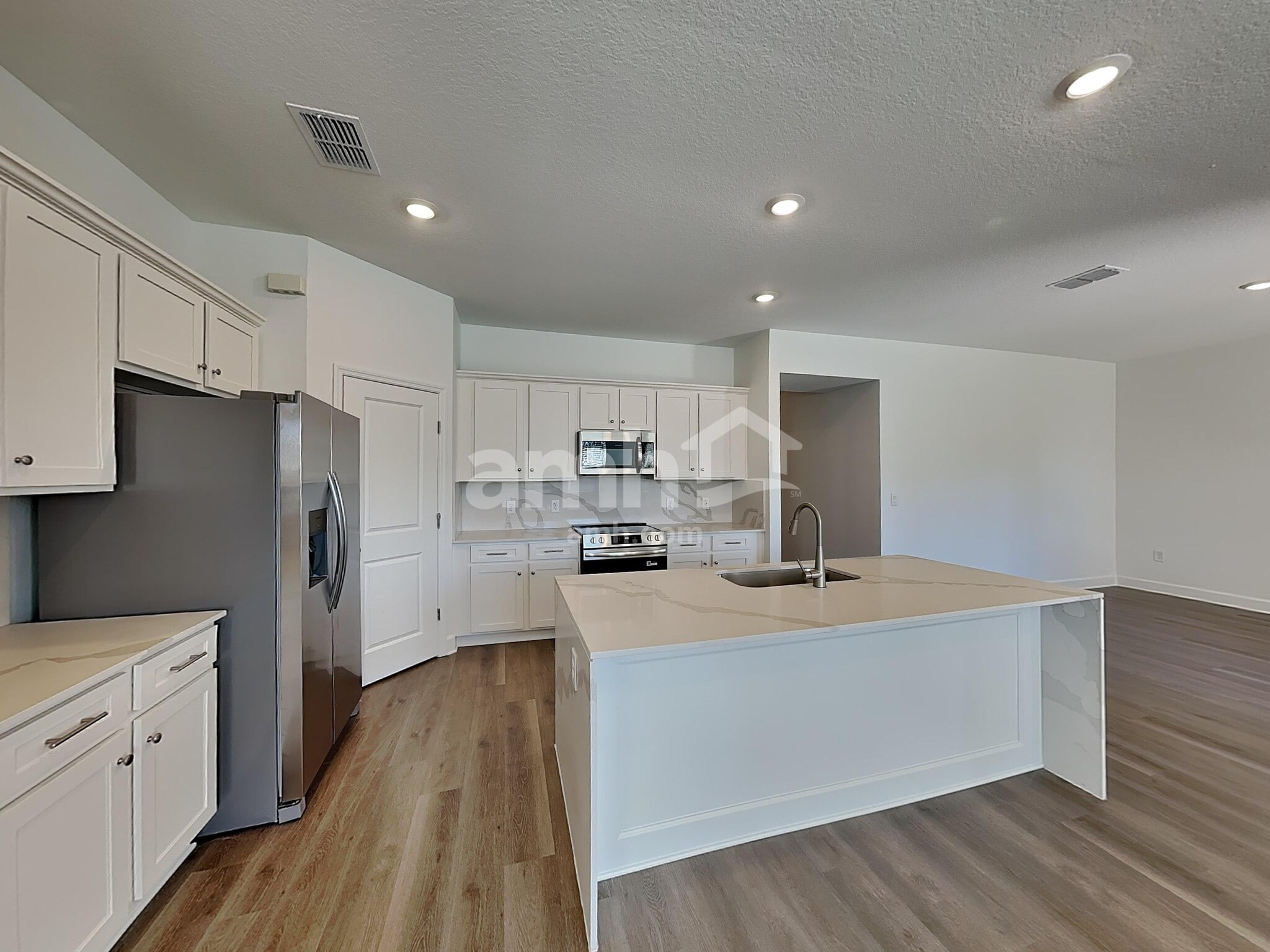 Building Photo - 16438 Cheyanne Ct