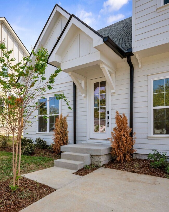 Building Photo - Brand new build home in Old Hickory | 1/2 off first months rent!