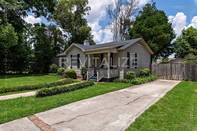 Building Photo - Beautiful 2 Bedroom/1 Bathroom in Springhi...