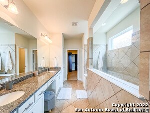 Building Photo - 7427 Valle Msn