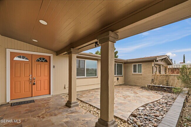 Building Photo - 10164 Dunbarton Dr