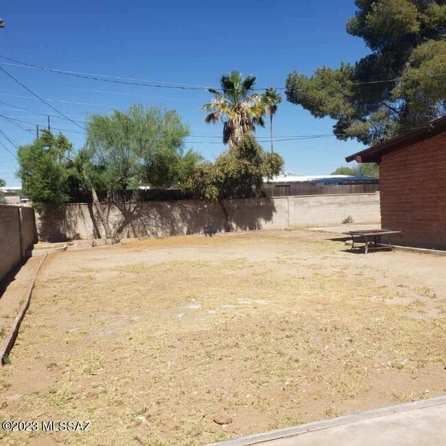 Building Photo - 7118 E Elbow Bay Dr