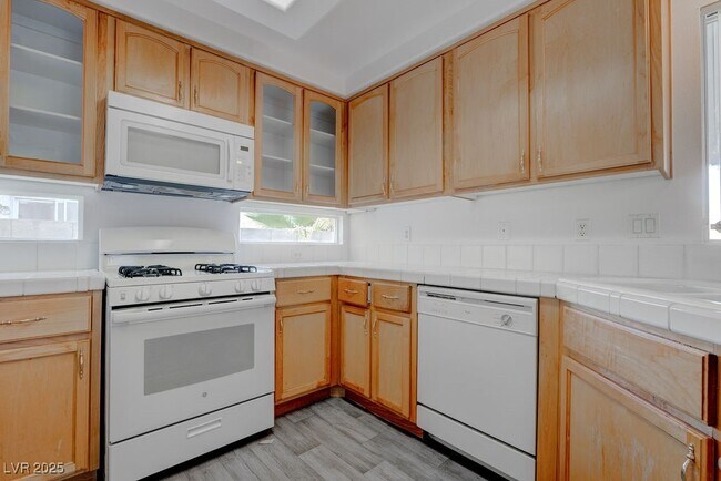 Building Photo - 5150 Pipestone Pass St