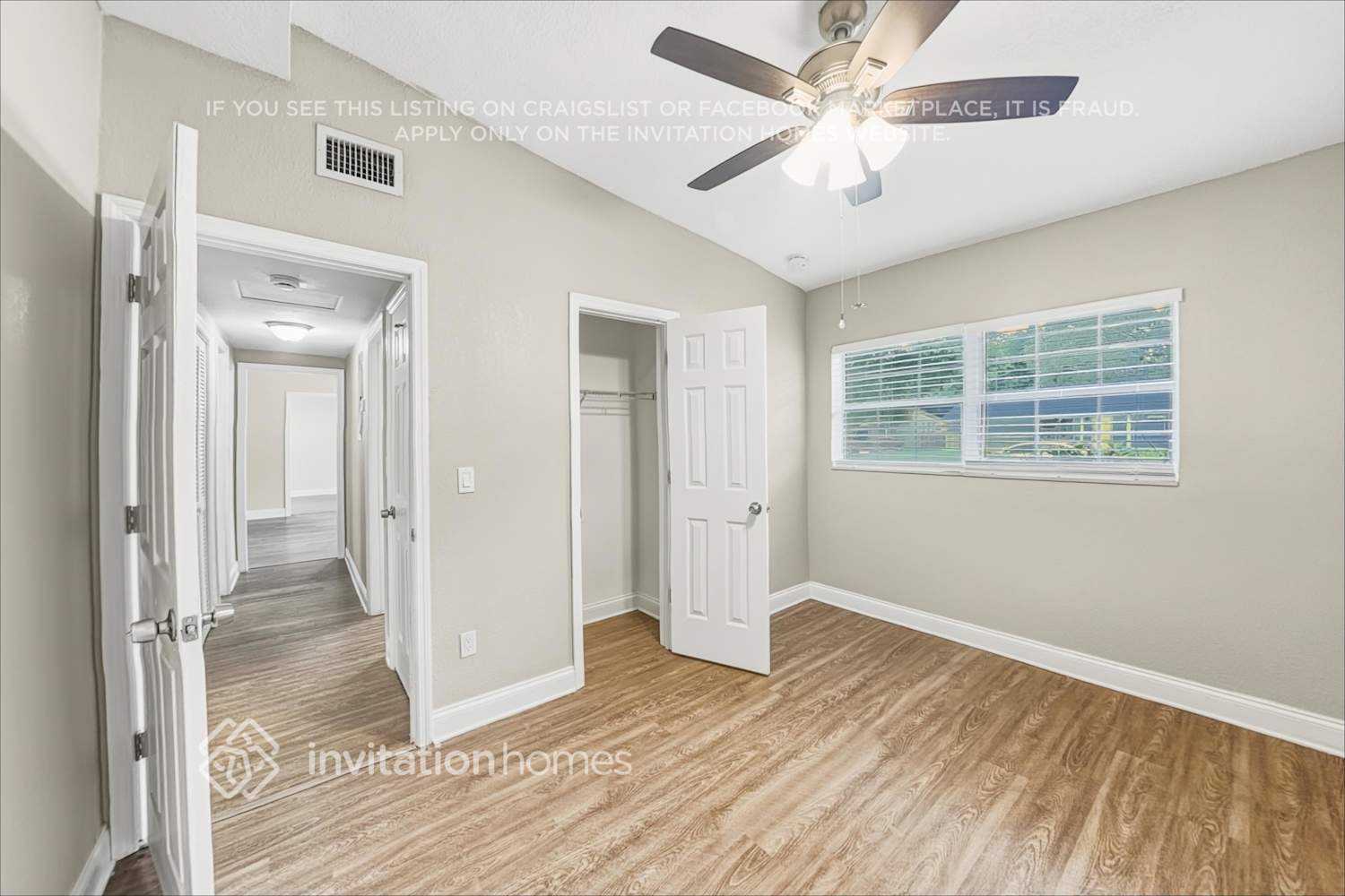 Building Photo - 3621 Sutton Dr