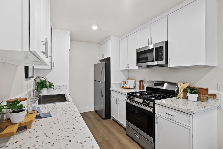 Building Photo - Trinidad Apartments