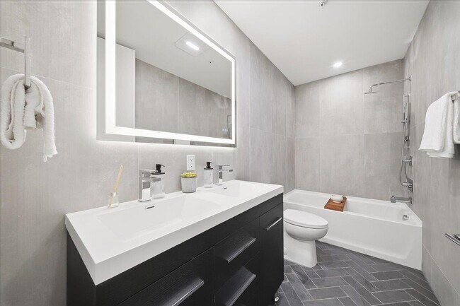 Building Photo - 134 New York Ave