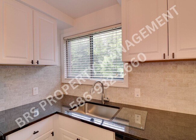 Building Photo - JUST REDUCED!!  – Walk to Downtown Royal Oak!