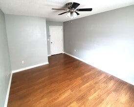 Building Photo - Cozy 1 bedroom