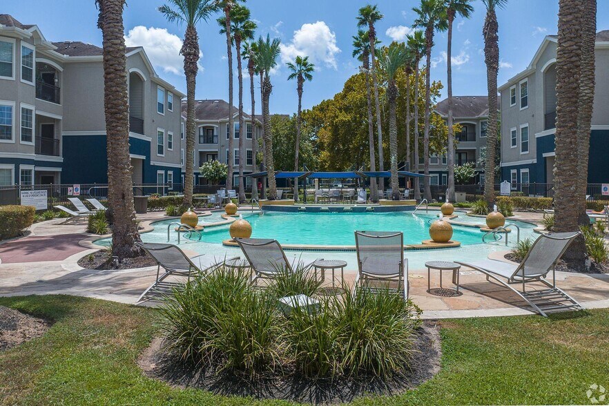 Building Photo - 501 Sarah Deel Dr