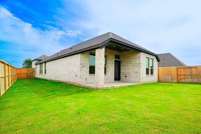 Building Photo - 30902 Evening Skye Dr