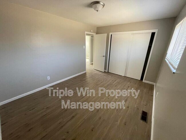 Building Photo - 1225 Carla Dr