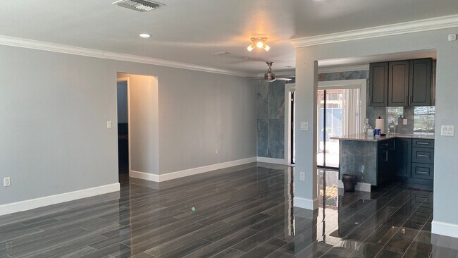 Building Photo - Stunning Remodeled 3BR Home Minutes from Beaches & Shopping