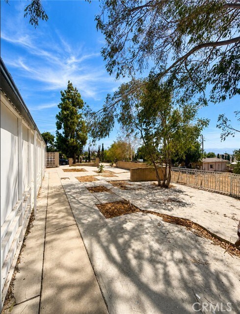 Building Photo - 17301 Palm Rd
