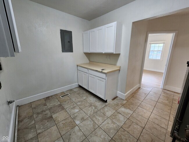 Building Photo - 4301 Cottage Ave