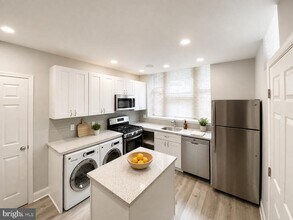 Building Photo - 2133 Delancey St