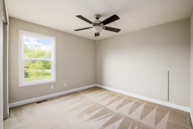 Building Photo - 8865 Sweetshade Dr