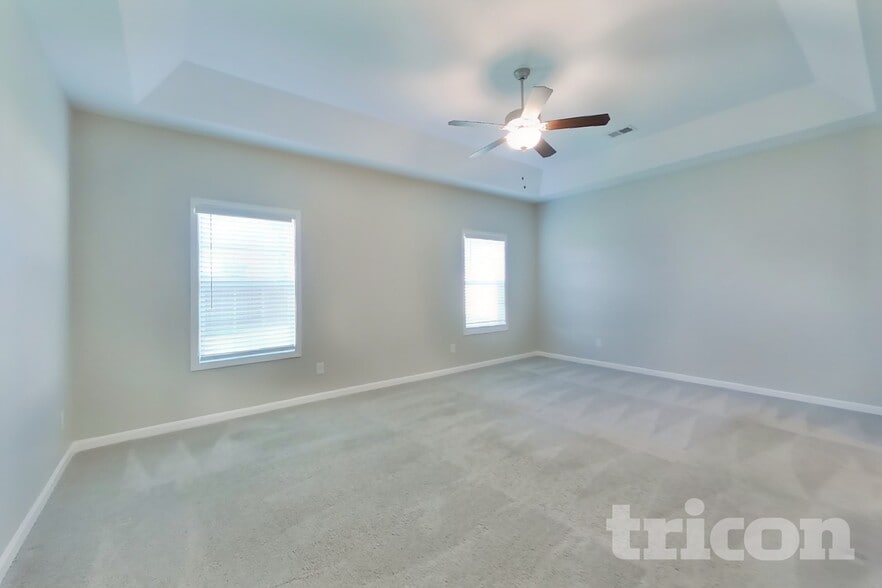 Building Photo - 812 Ellyson Dr