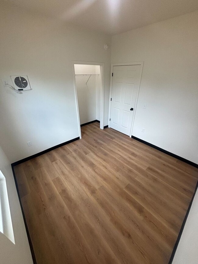 Building Photo - 231 Walnut Hill Ln