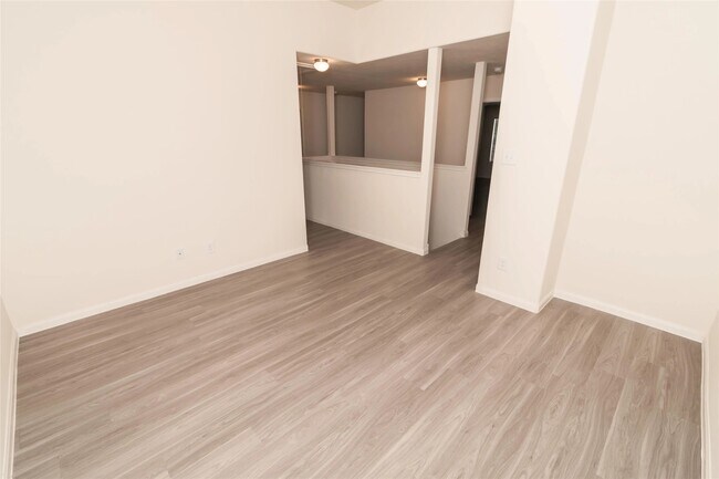 Building Photo - 17310 Blackstone Trails Dr