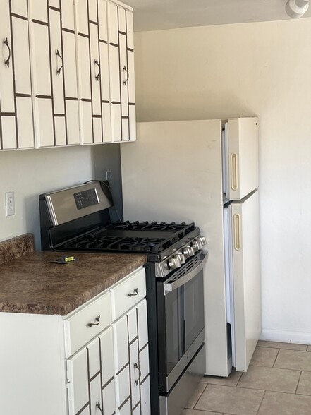 Building Photo - 826 E Lee St