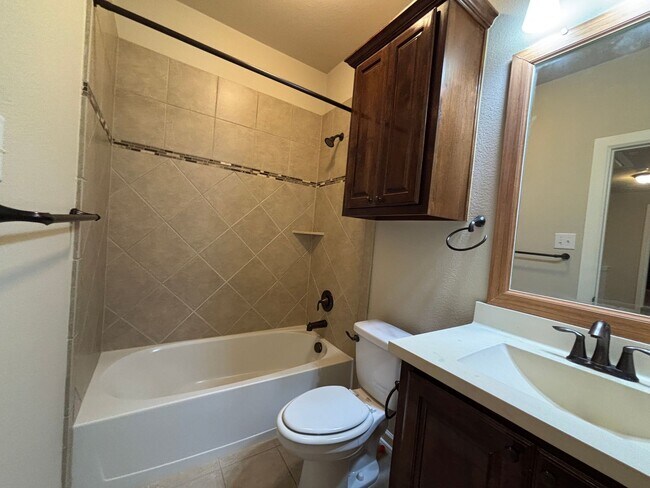 Building Photo - 5 BR/4BA | Updated Single Family Home | 2-Car Garage | Gated backyard