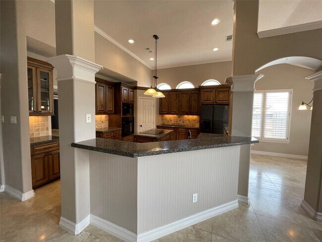 Building Photo - 11611 Canyon Breeze Dr