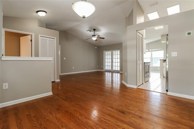 Building Photo - 8444 Yearling Ln