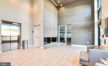 Building Photo - 989 S Buchanan St