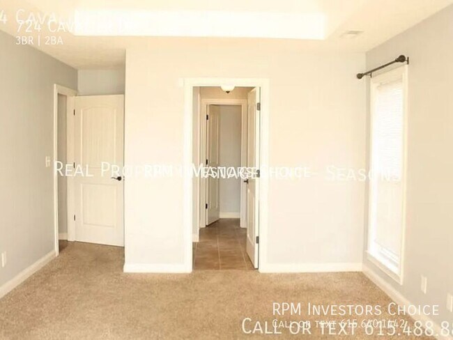 Building Photo - 724 Cavalier Dr