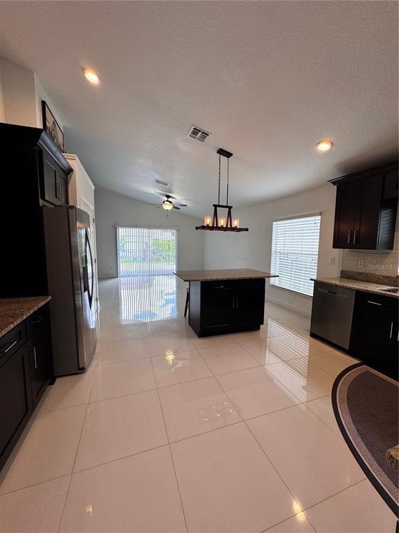 Building Photo - 2823 Maguire Dr